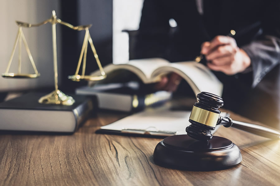 Contratos e Solu��es de Controv�rsias