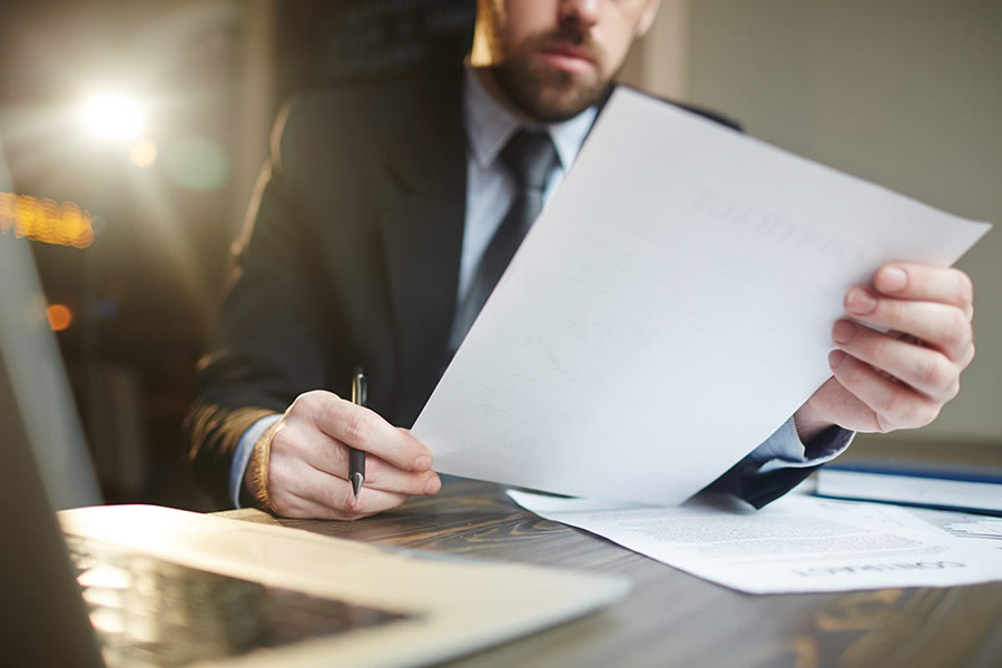 Recupera��o de Empresas e Fal�ncias
